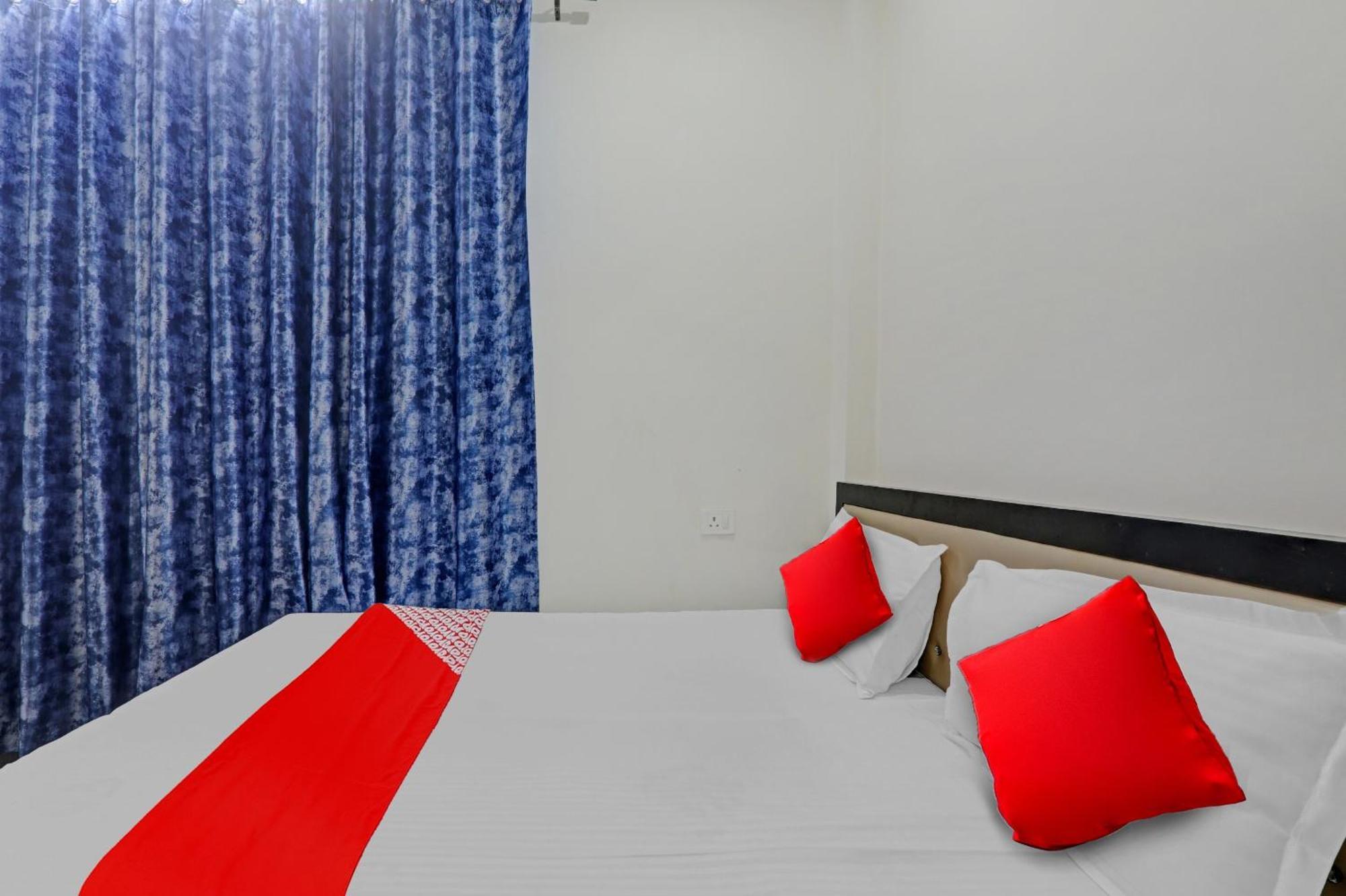 Hotel O R K Hotels Lucknow Extérieur photo
